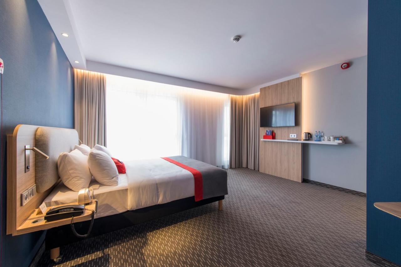 Holiday Inn Express Warsaw - Mokotow By Ihg Buitenkant foto