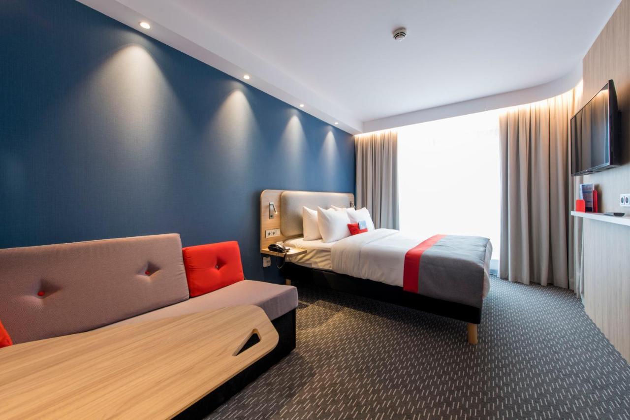 Holiday Inn Express Warsaw - Mokotow By Ihg Buitenkant foto