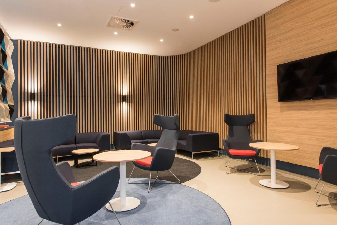 Holiday Inn Express Warsaw - Mokotow By Ihg Buitenkant foto