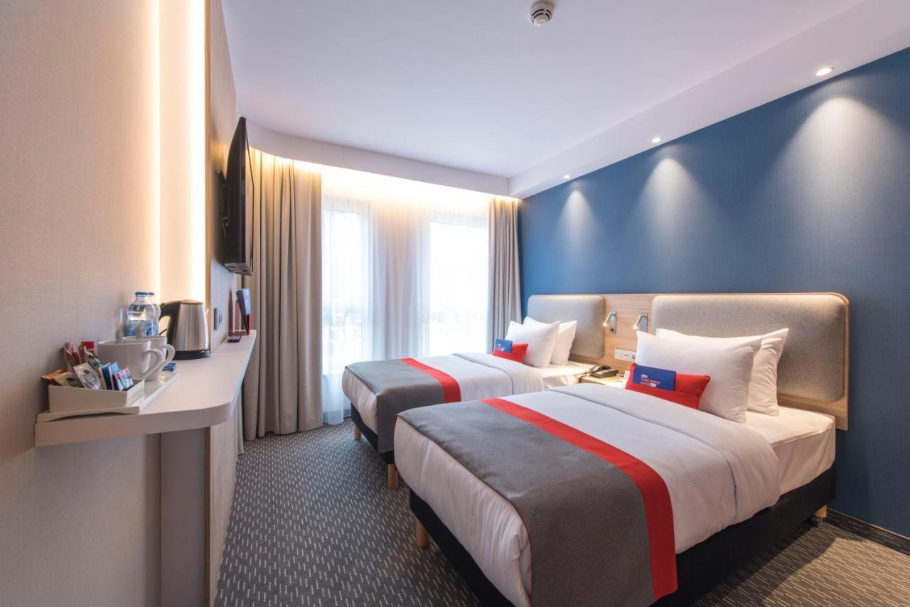 Holiday Inn Express Warsaw - Mokotow By Ihg Buitenkant foto