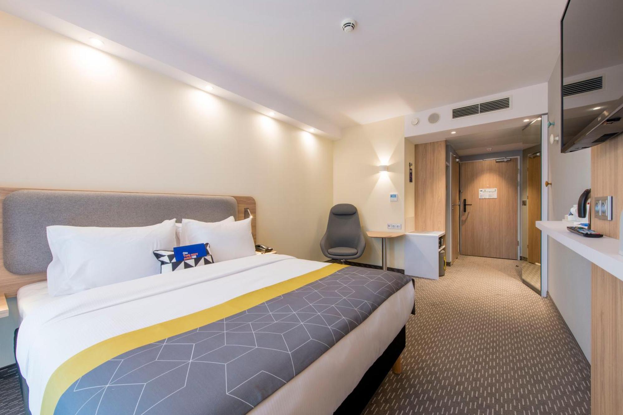 Holiday Inn Express Warsaw - Mokotow By Ihg Buitenkant foto