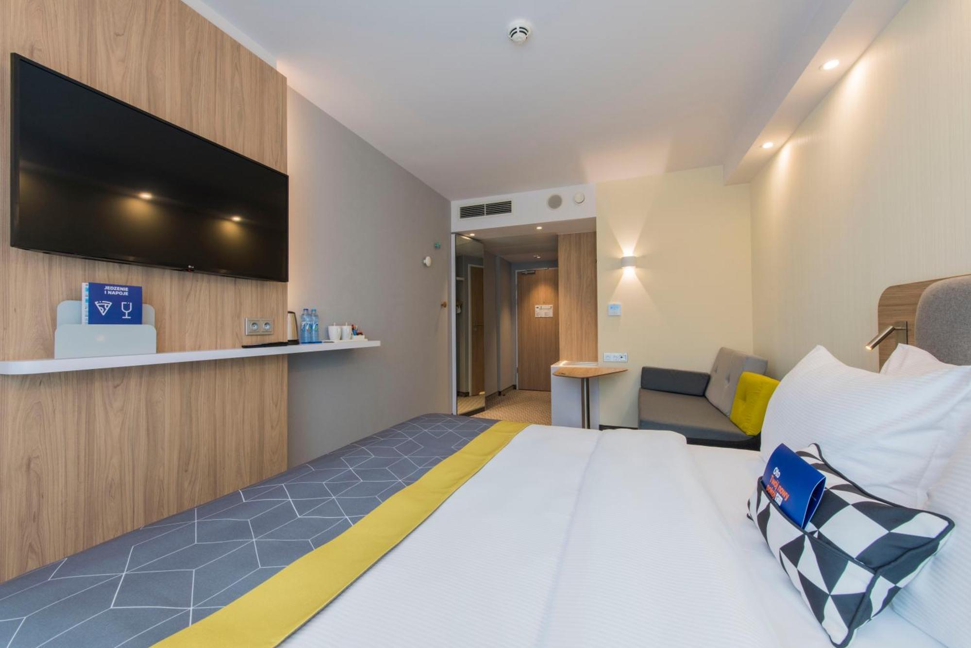 Holiday Inn Express Warsaw - Mokotow By Ihg Buitenkant foto